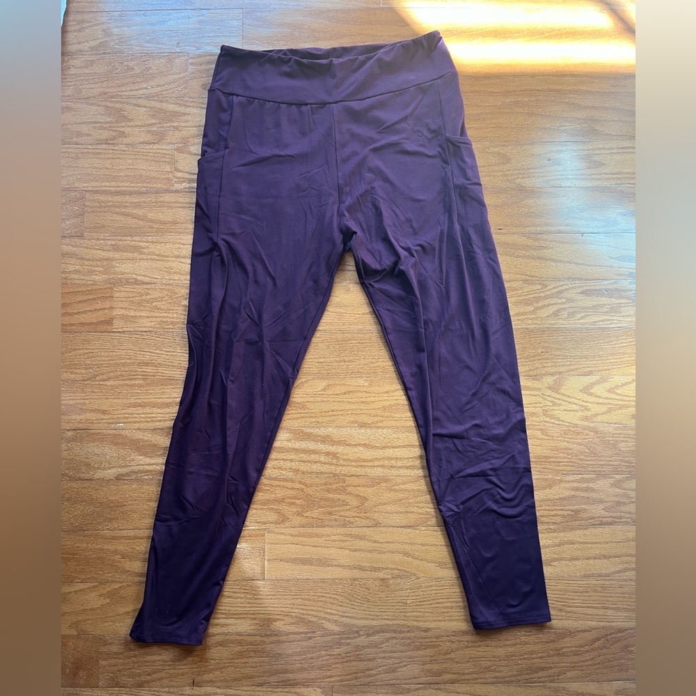 Women's Burgundy buttery soft Yoga Leggings with pockets